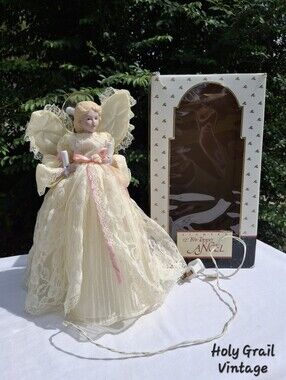 VTG 1992 Holiday Classics 12 Inch Lighted Tree Topper Angel